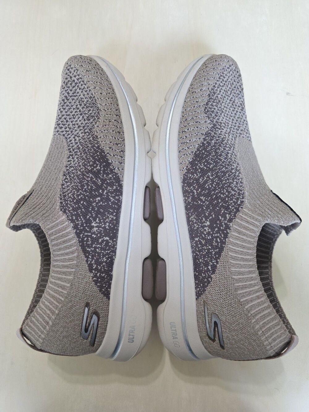 Skechers Go Walk Air Cooled Goga Mat Men's Size 14 Gray Slip On Stretch Shoe